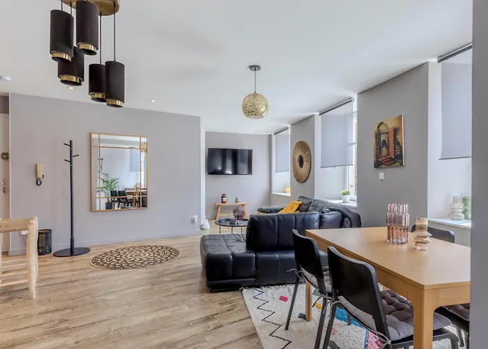 Travel Homes - Citystar - Espace Et Confort En Plein Centre, Sur-equipe *